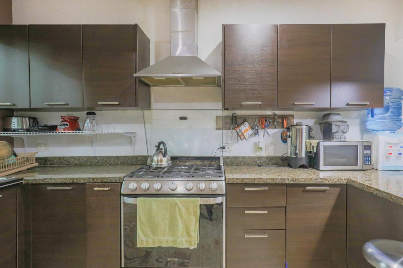 Guest House La Aldea Holistic Experience Канкун Экстерьер фото